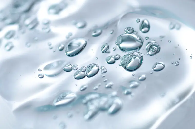 An image of hyaluronic acid in its liquid form as a great ingredient for providing dry mouth relief.